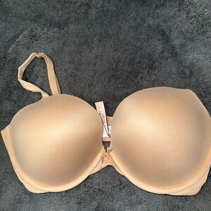 Brand new with tags nude Victoria’s Secret push-up bra 38DD